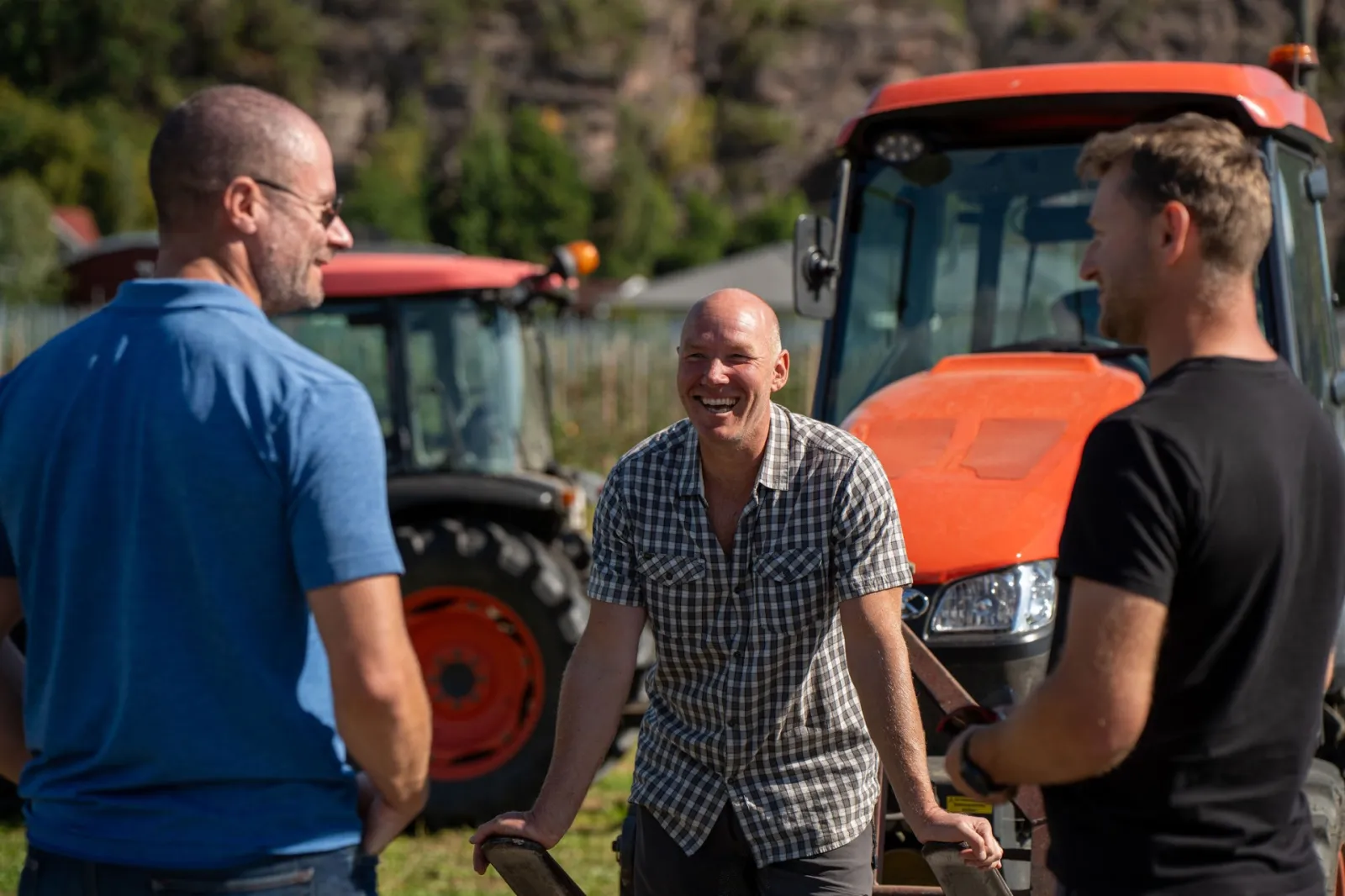 Lars Petter Blikom mit dem Farmable-Team auf Fruktgården in Norwegen