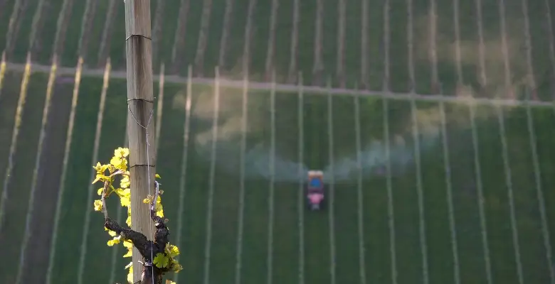 Delta t - How to Measure and Use Delta-T for Better Spraying. Discover that with Farmable