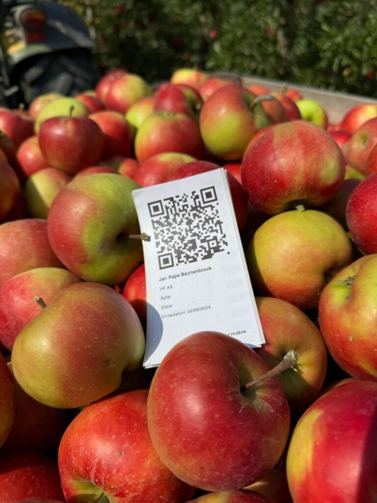 harvest bin labels apple