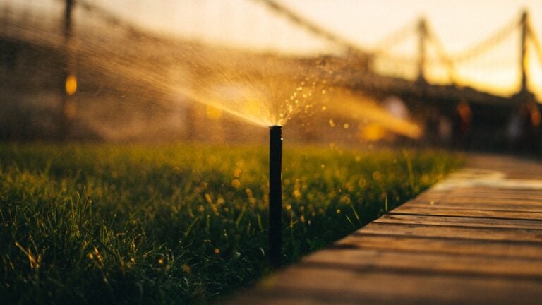 Irrigation system - keep everything in track with Farmable app